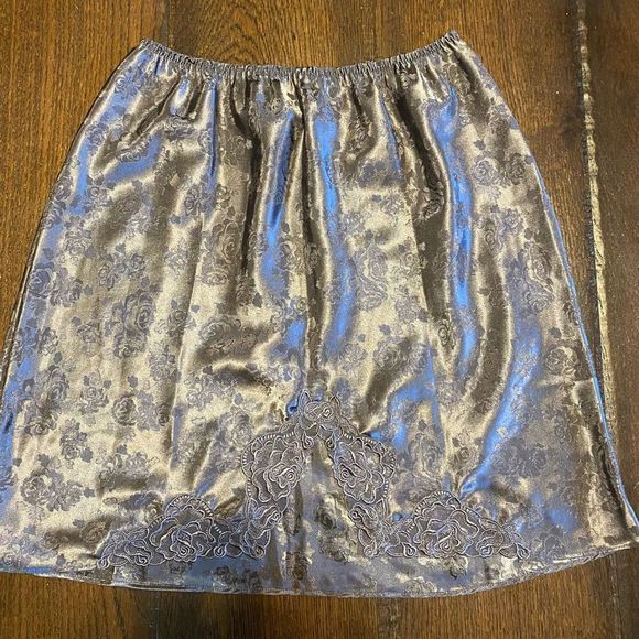 slip Dresses & Skirts - Vintage slip skirt 